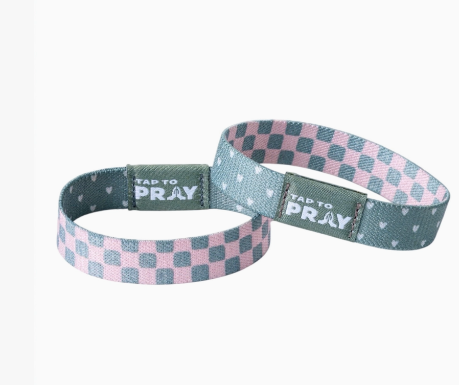 Versible Tap to Pray Cottage & Tile