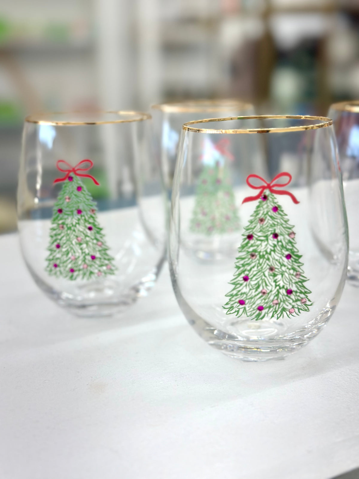 Mary Square Rosy Woodlands Wine Glass
