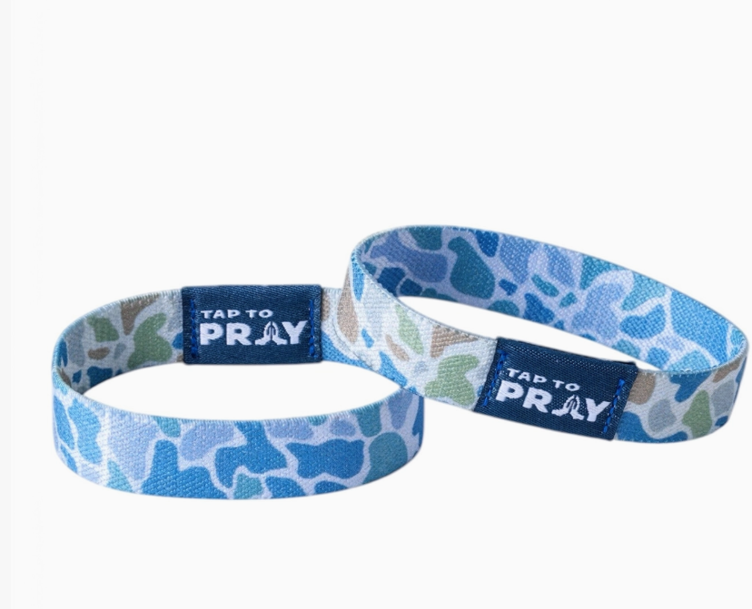 Versible Tap to Pray River Rock Camo